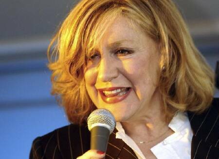 Australian singer Renee Geyer died from complications following hip surgery. Picture by Joe Castro/AAP Photos